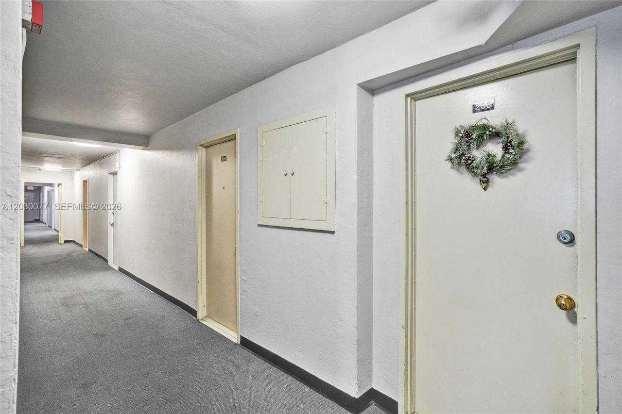 6484 Indian Creek Dr, Unit 208, Miami Beach, FL 33141 Photo