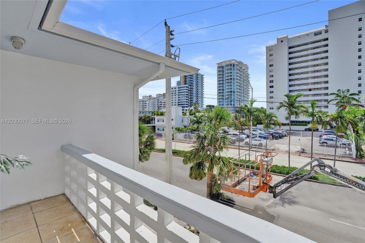6484 Indian Creek Dr, Unit 208, Miami Beach, FL 33141 Photo