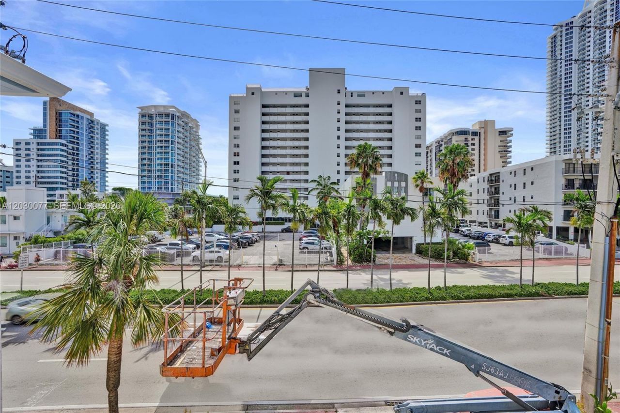 6484 Indian Creek Dr, Unit 208, Miami Beach, FL 33141 Photo