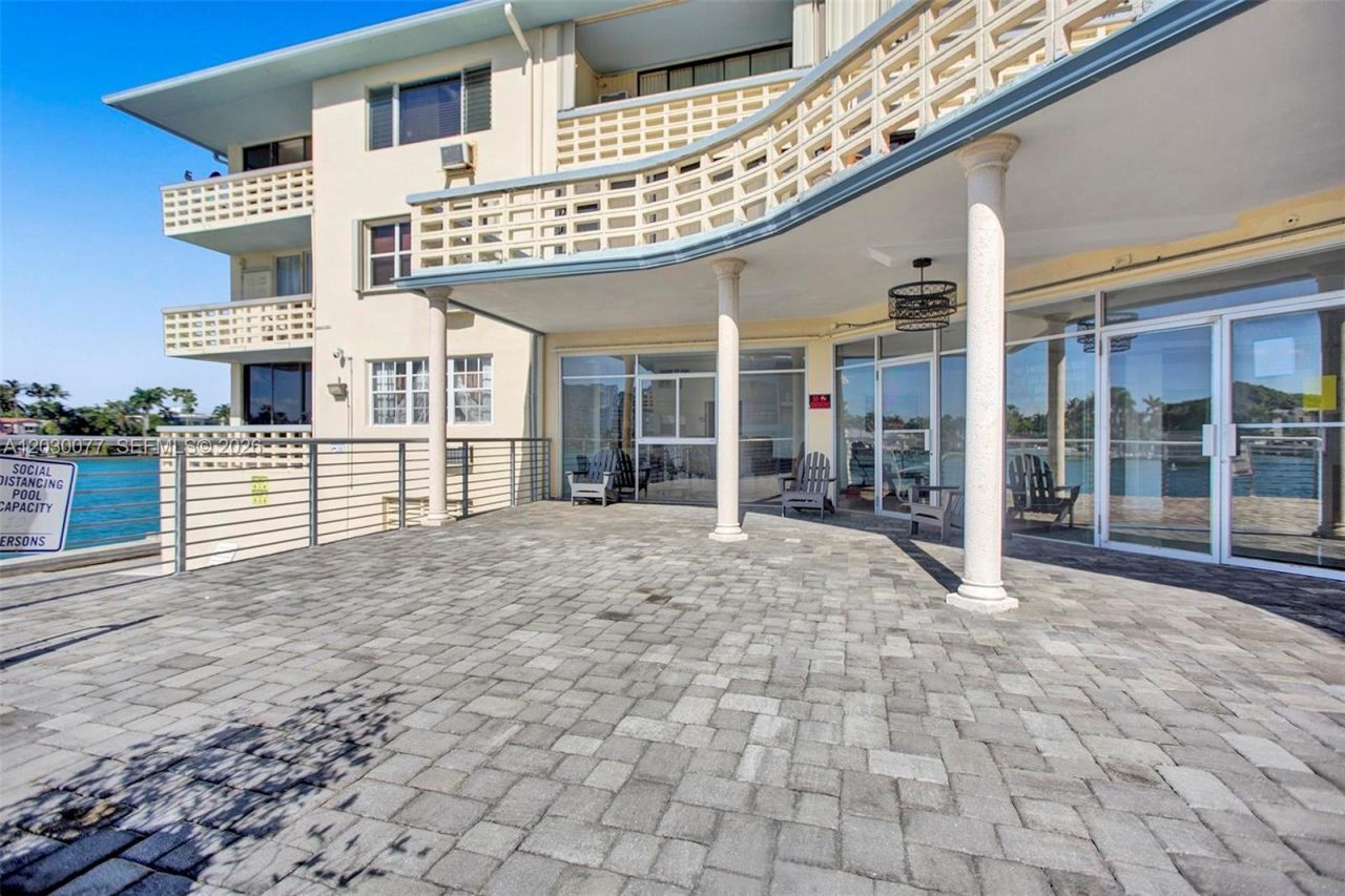 6484 Indian Creek Dr, Unit 208, Miami Beach, FL 33141 Photo