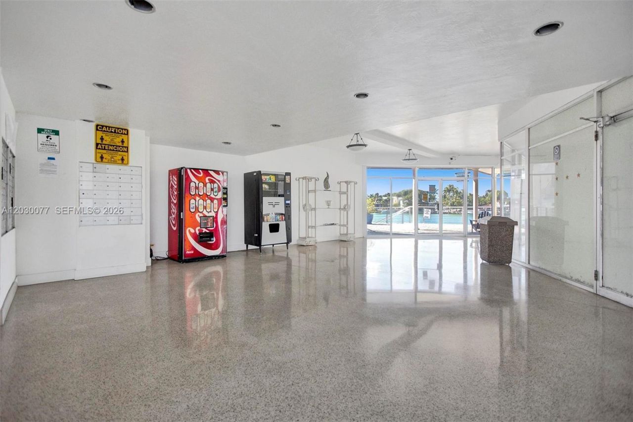 6484 Indian Creek Dr, Unit 208, Miami Beach, FL 33141 Photo