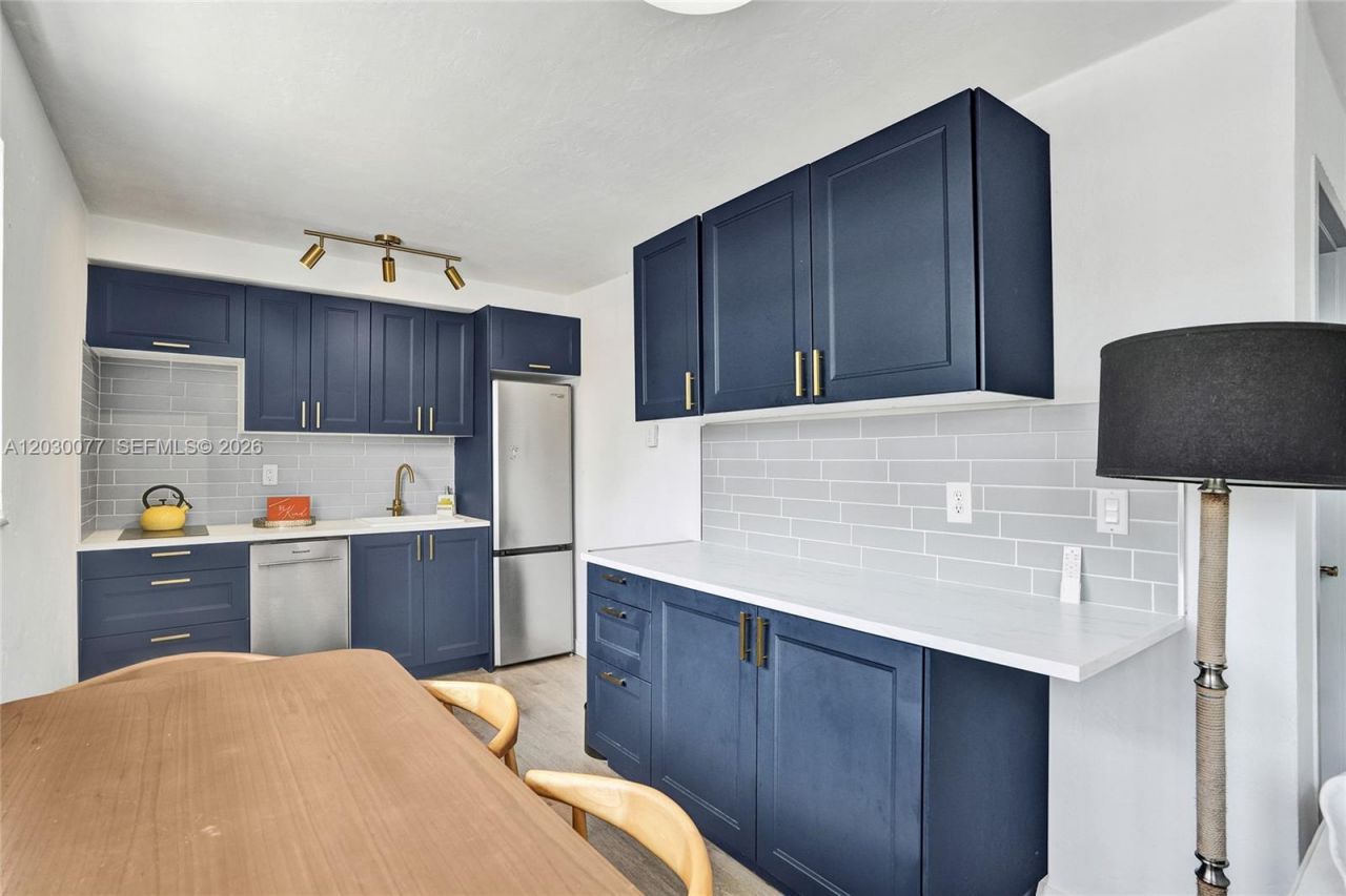 6484 Indian Creek Dr, Unit 208, Miami Beach, FL 33141 Photo