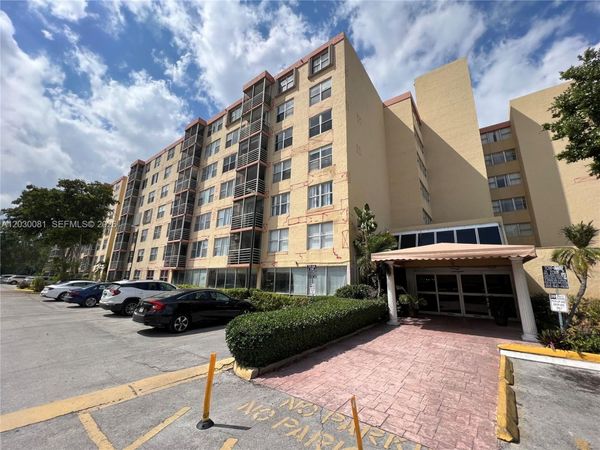17890 W Dixie Hwy 502 Hwy , Unit 502, North Miami Beach, FL 33160