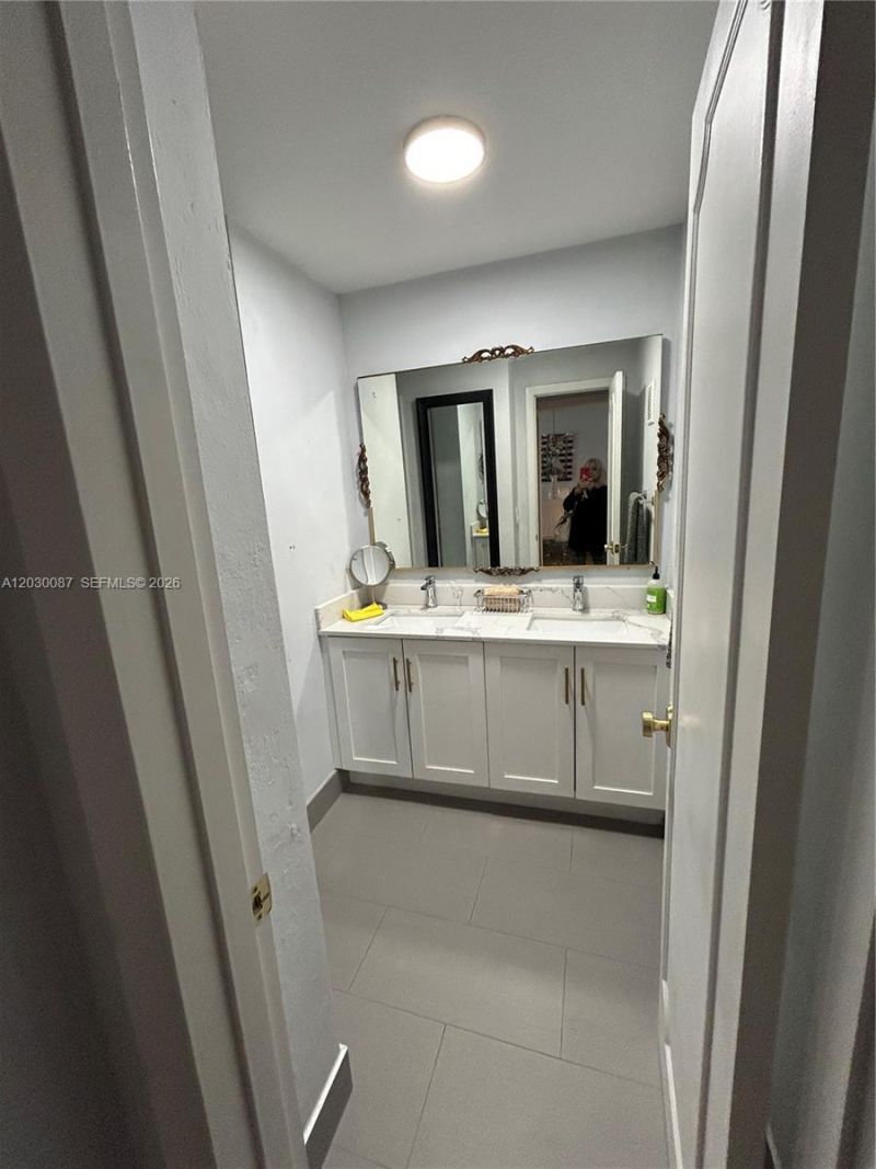 215 SE 3rd Ave , Unit 206A, Hallandale Beach, FL 33009 Photo