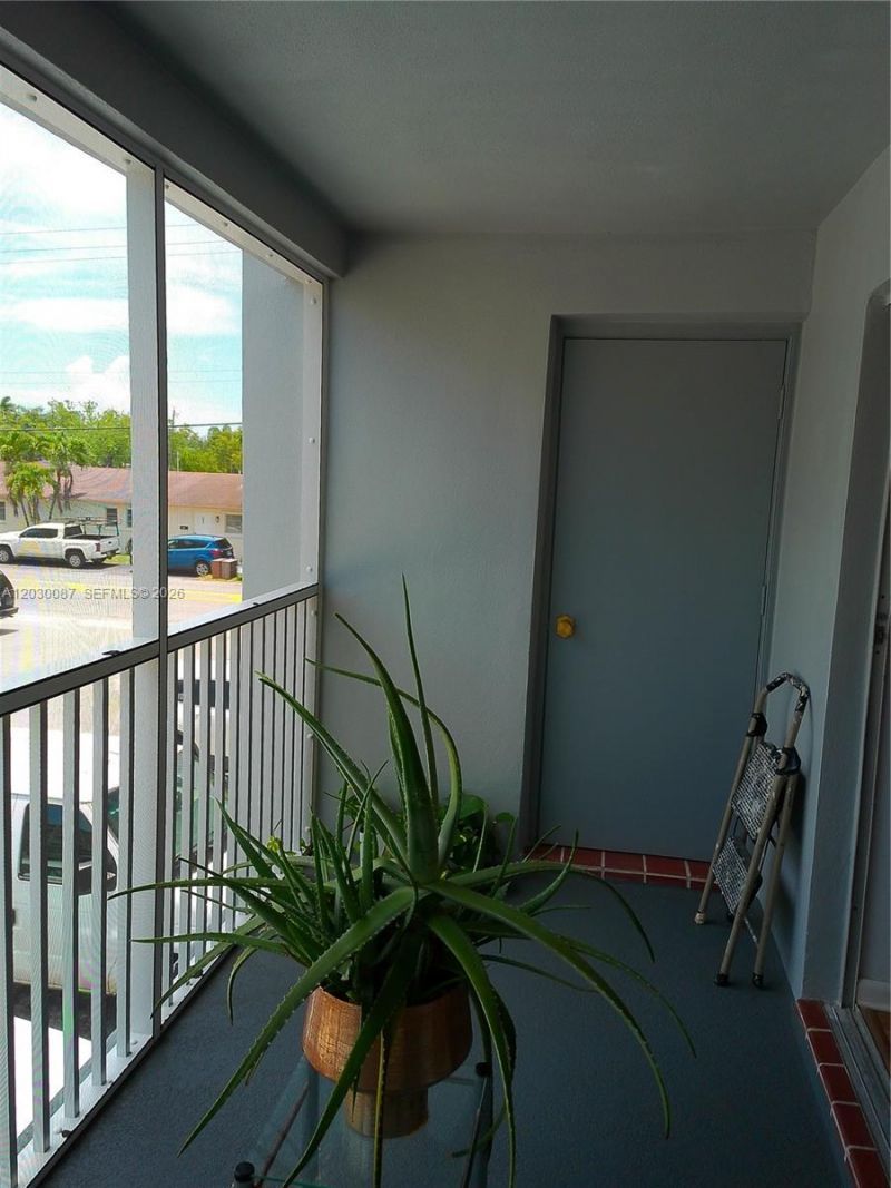 215 SE 3rd Ave, Unit 206A, Hallandale Beach, FL 33009 Photo