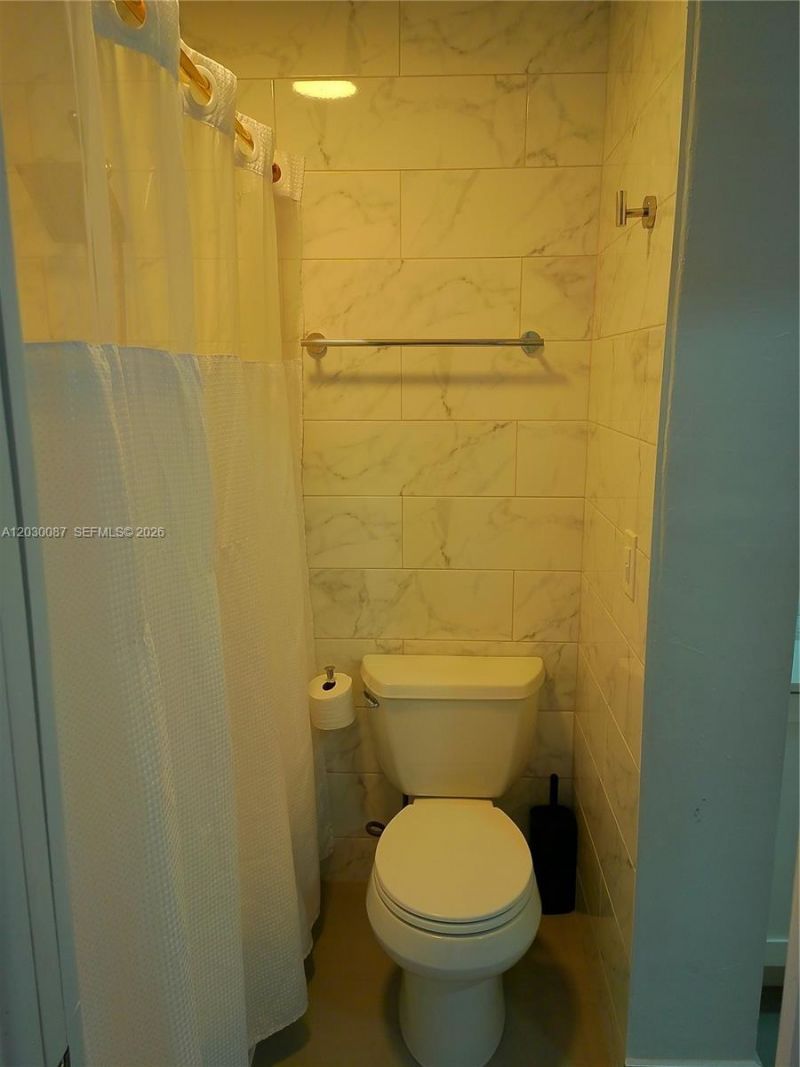 215 SE 3rd Ave, Unit 206A, Hallandale Beach, FL 33009 Photo