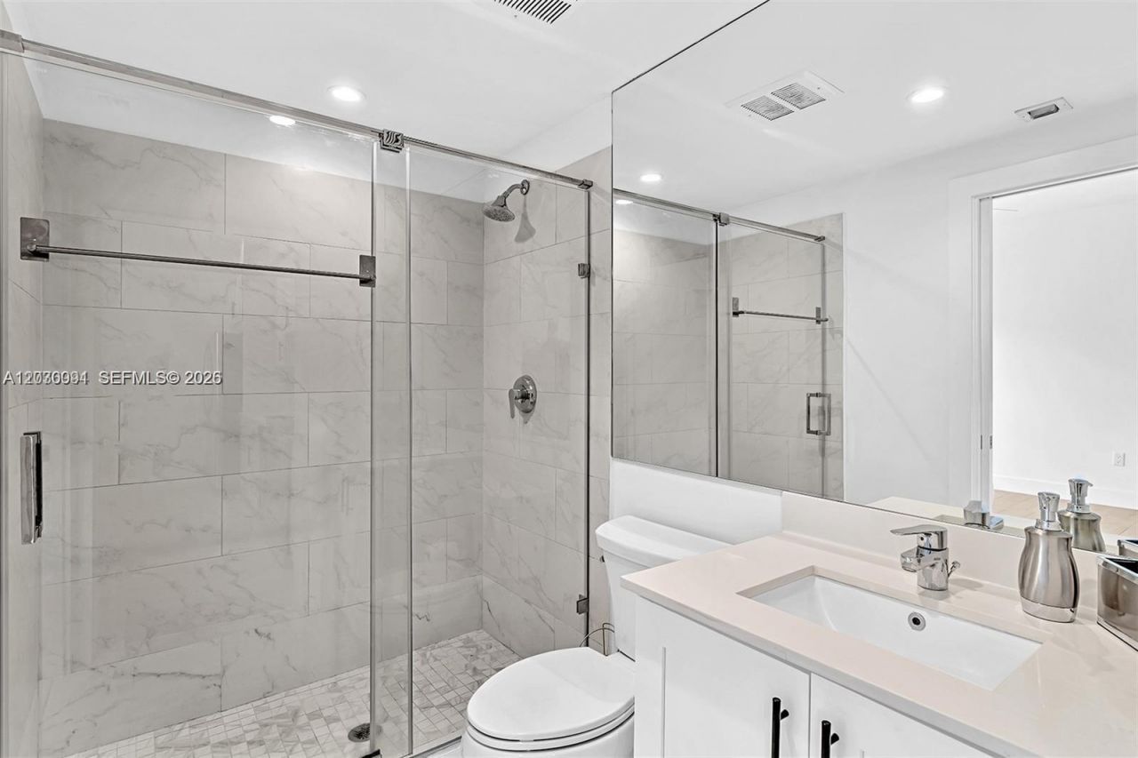 940 Michigan Ave , Unit 10, Miami Beach, FL 33139 Photo