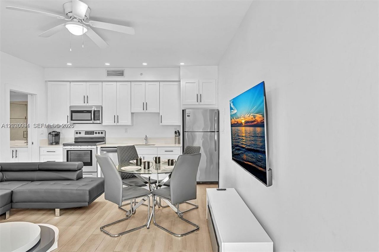 940 Michigan Ave , Unit 10, Miami Beach, FL 33139 Photo