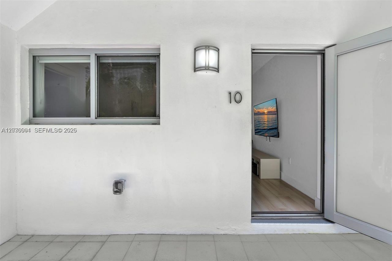 940 Michigan Ave , Unit 10, Miami Beach, FL 33139 Photo