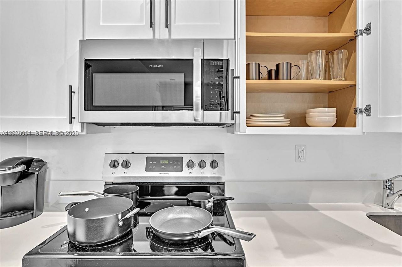 940 Michigan Ave , Unit 10, Miami Beach, FL 33139 Photo