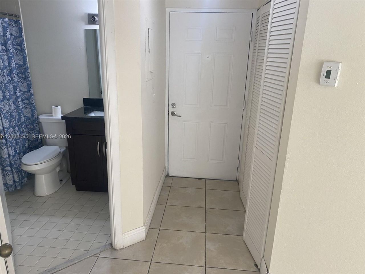 8290 Lake Dr, Unit 433, Doral, FL 33166 Photo