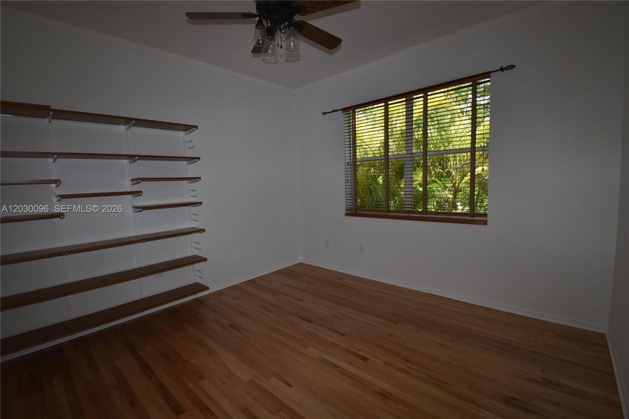 3051 Center St , Unit 9, Miami, FL 33133 Photo