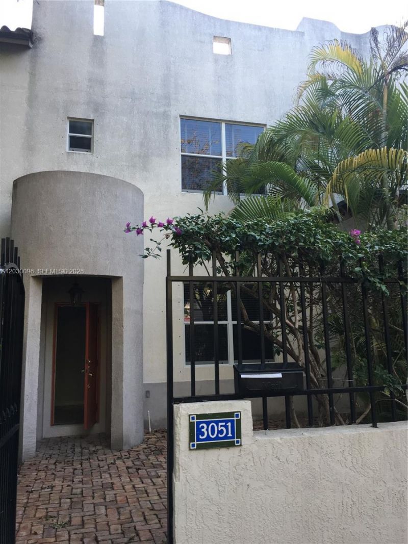 3051 Center St , Unit 9, Miami, FL 33133 Photo