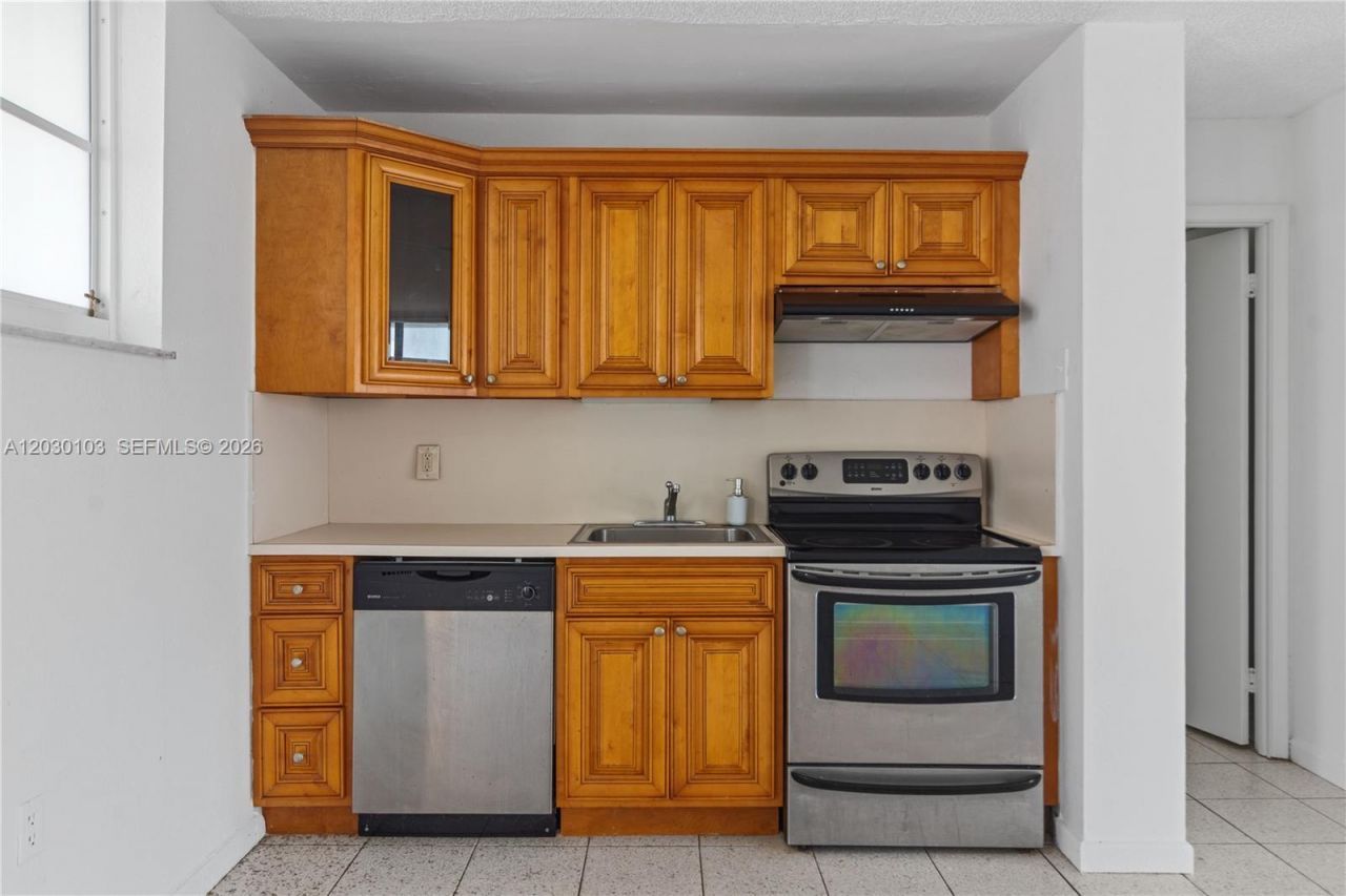 1750 James Ave , Unit 9C, Miami Beach, FL 33139 Photo
