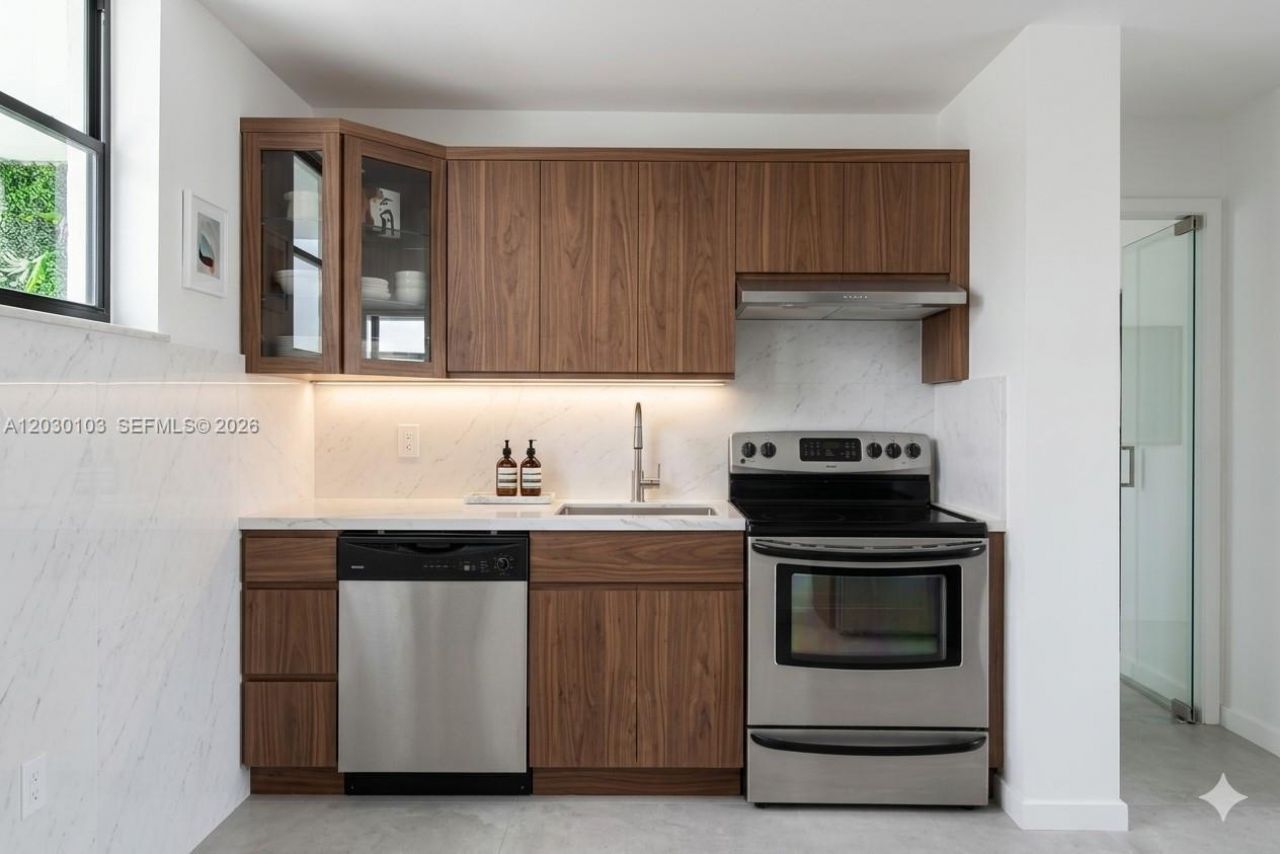 1750 James Ave , Unit 9C, Miami Beach, FL 33139 Photo