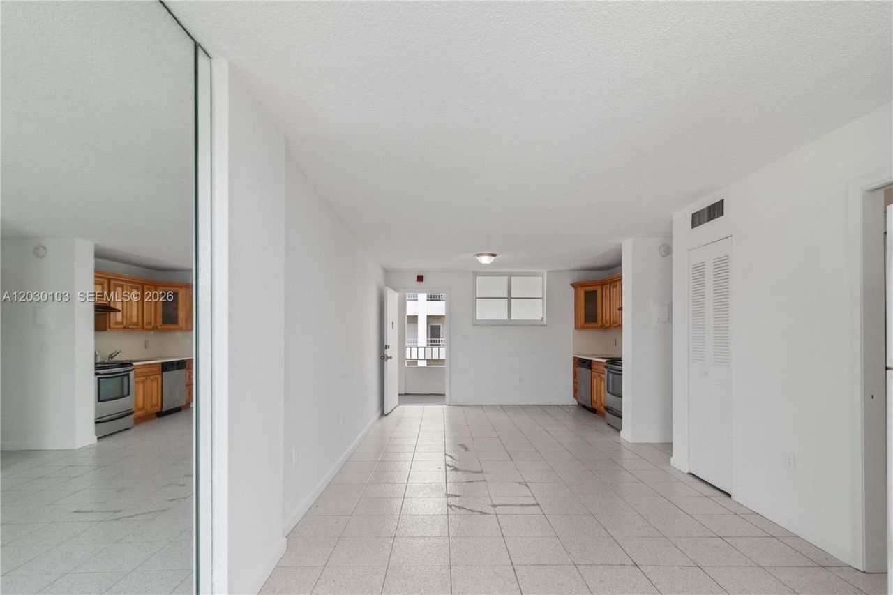 1750 James Ave , Unit 9C, Miami Beach, FL 33139 Photo