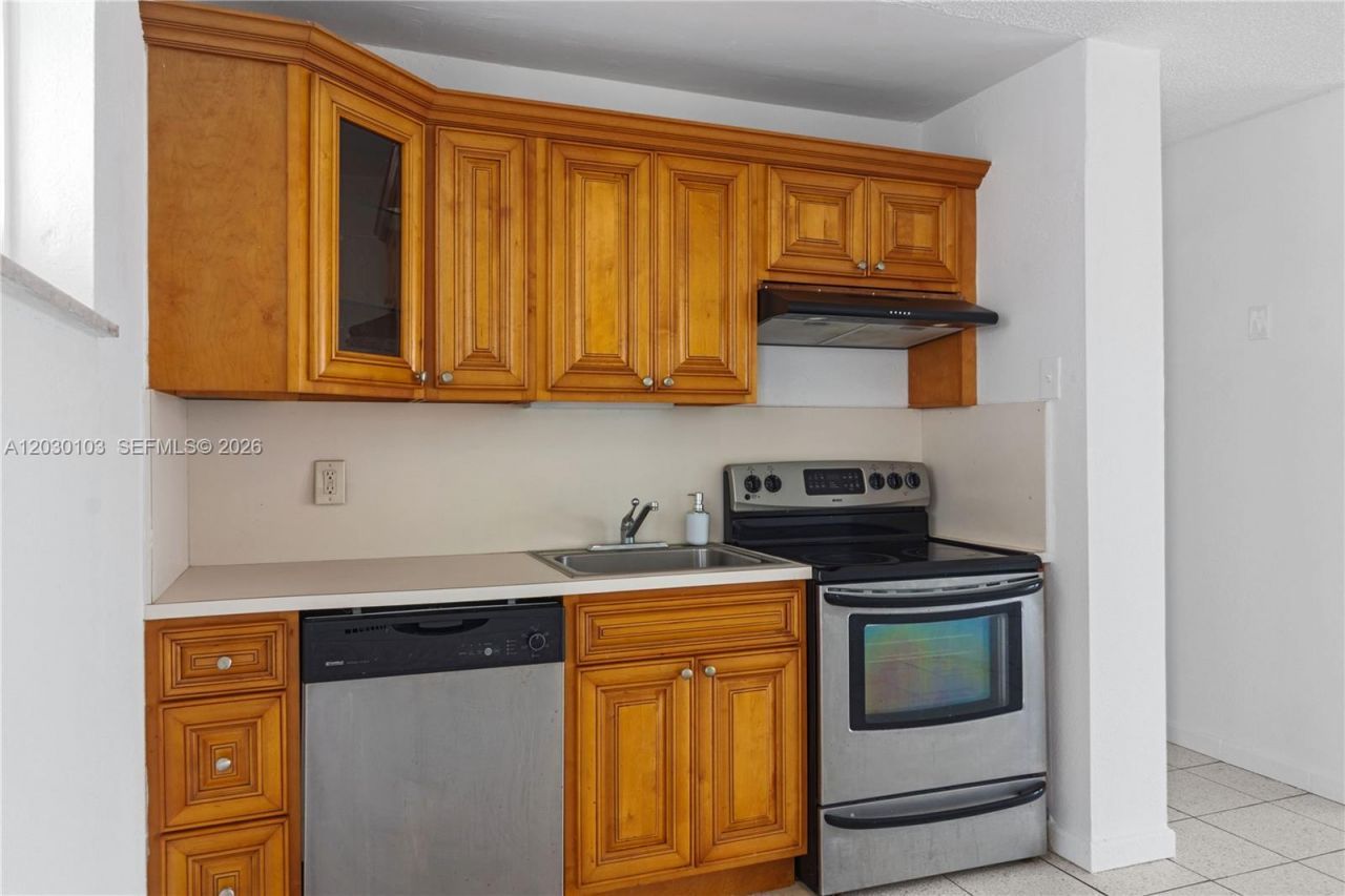 1750 James Ave , Unit 9C, Miami Beach, FL 33139 Photo