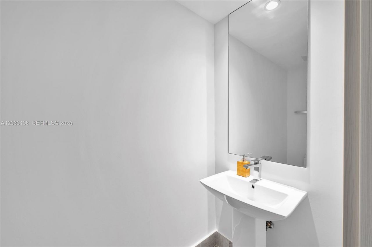 801 S Miami Ave , Unit 4602, Miami, FL 33130 Photo
