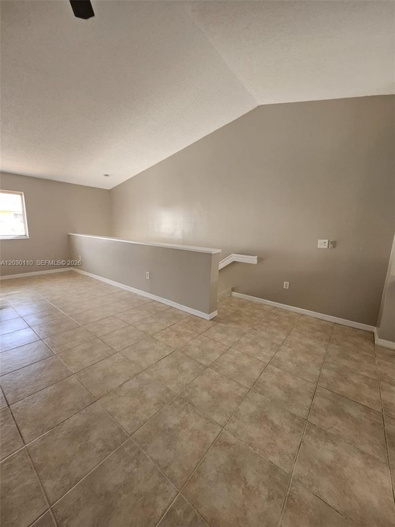 2527 W 76th St , Unit 208, Hialeah, FL 33016 Photo