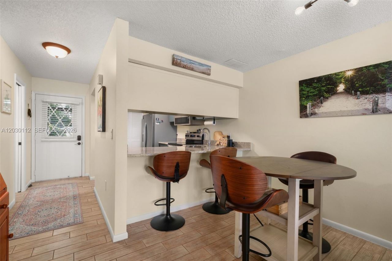 198 Blue Moon Ave, Unit 12, Lake Placid, FL 33852 Photo
