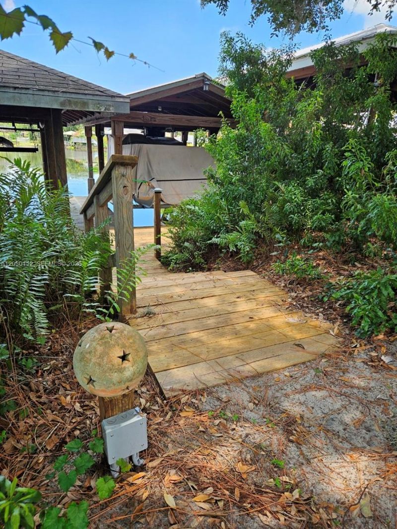 198 Blue Moon Ave, Unit 12, Lake Placid, FL 33852 Photo