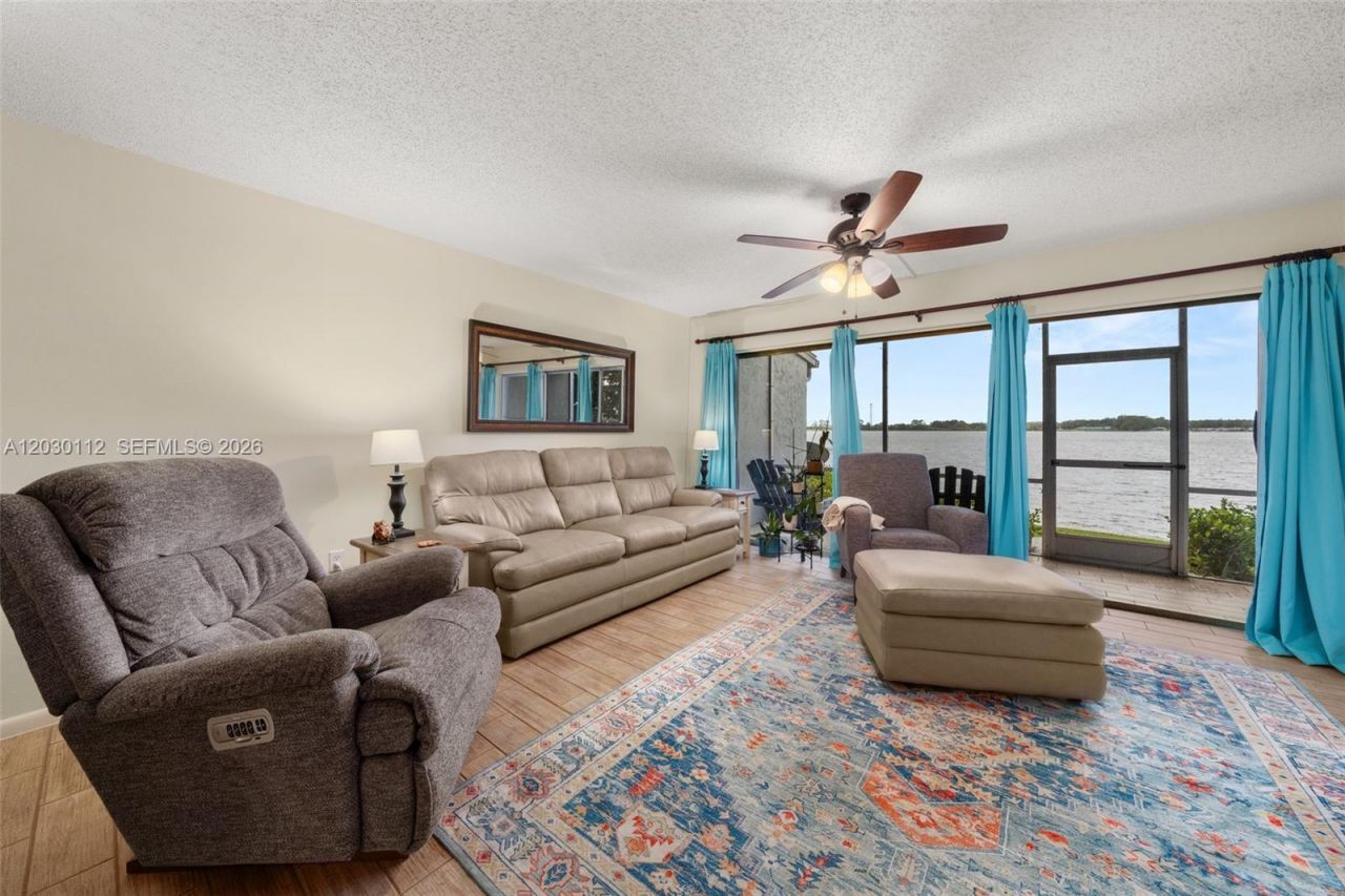 198 Blue Moon Ave, Unit 12, Lake Placid, FL 33852 Photo