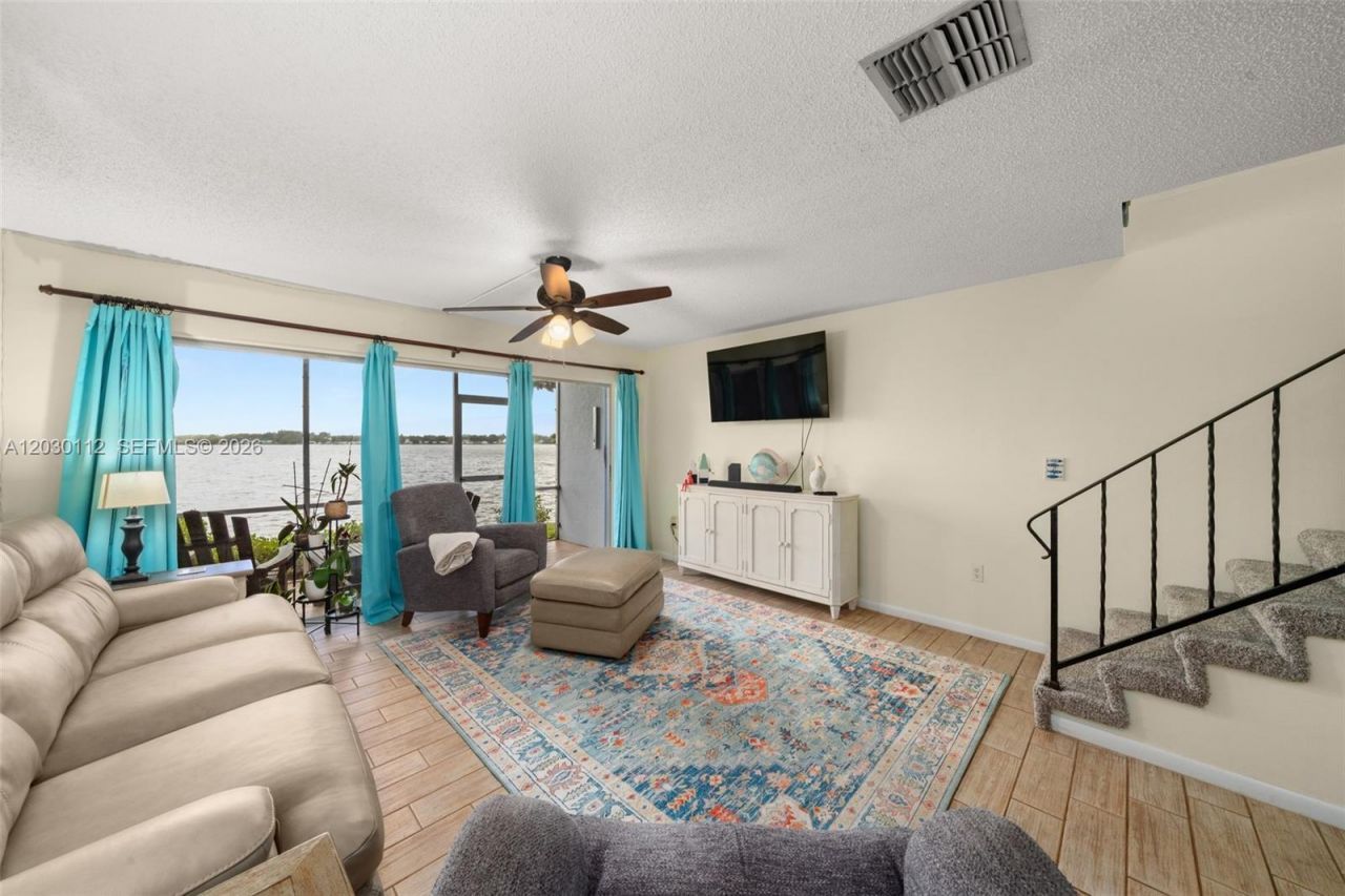 198 Blue Moon Ave, Unit 12, Lake Placid, FL 33852 Photo