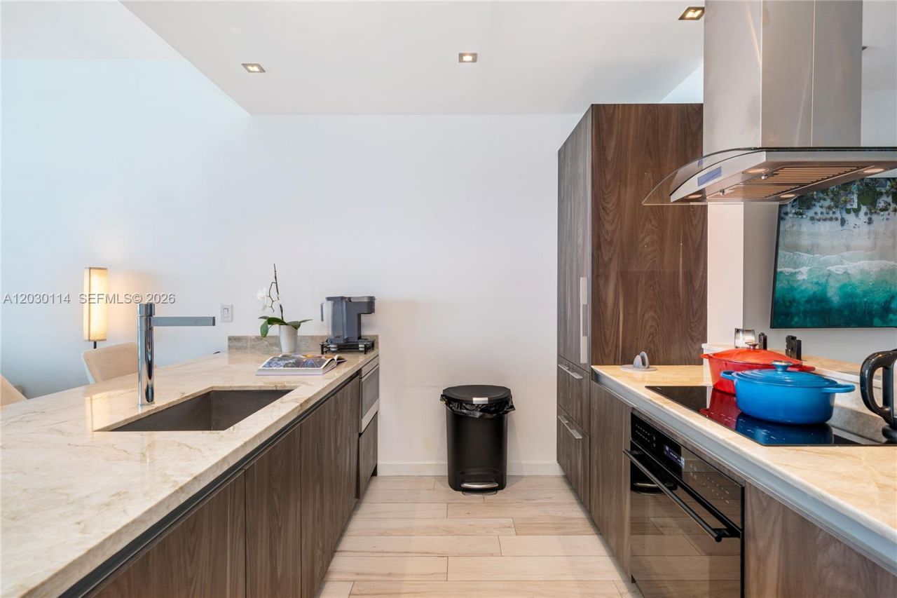 480 NE 31st St , Unit 1603, Miami, FL 33137 Photo