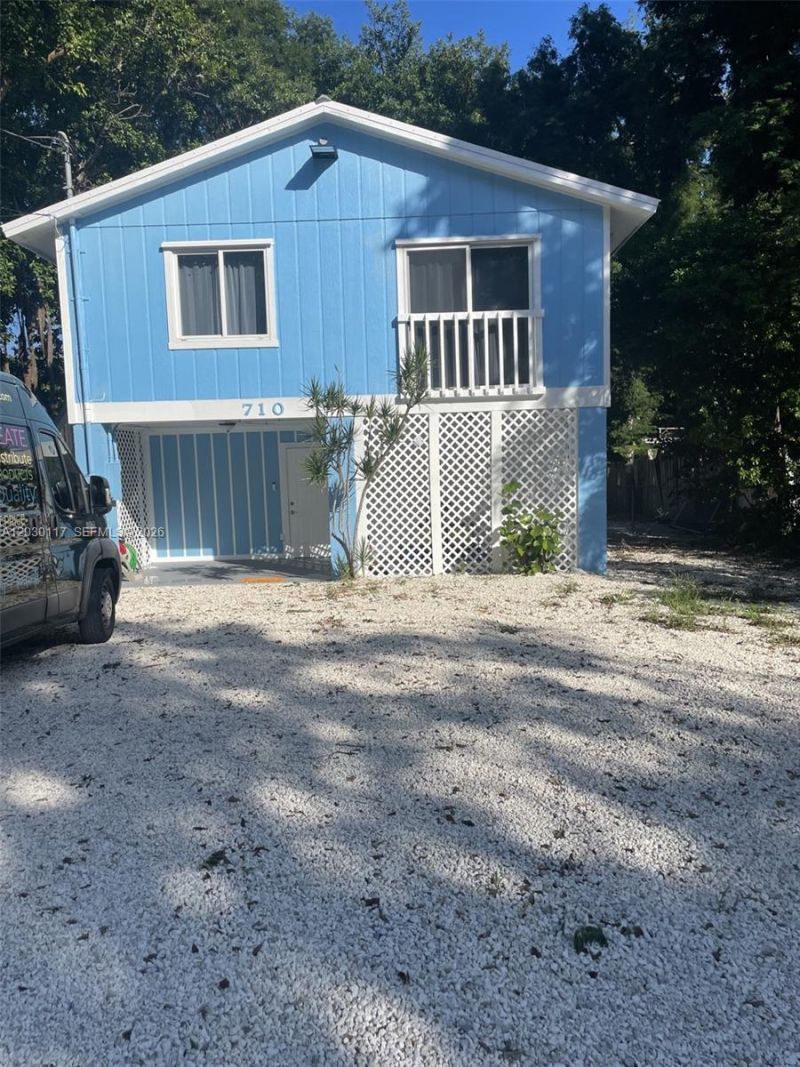 710 Barcelona Rd , Unit Bottom, Key Largo, FL 33037 Photo