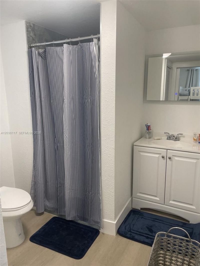 710 Barcelona Rd , Unit Bottom, Key Largo, FL 33037 Photo