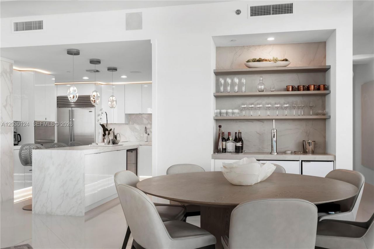 5959 Collins Ave , Unit 807, Miami Beach, FL 33140 Photo