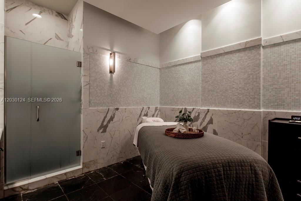 5959 Collins Ave , Unit 807, Miami Beach, FL 33140 Photo