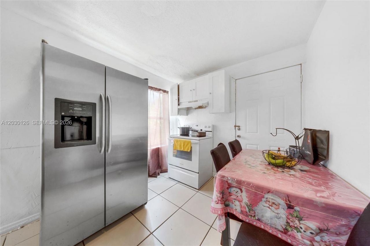 1035 NW 4th St , Miami, FL 33128 Photo