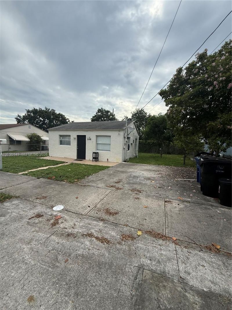 102 NW 1st Ave , Unit 102, Hallandale Beach, FL 33009 Photo