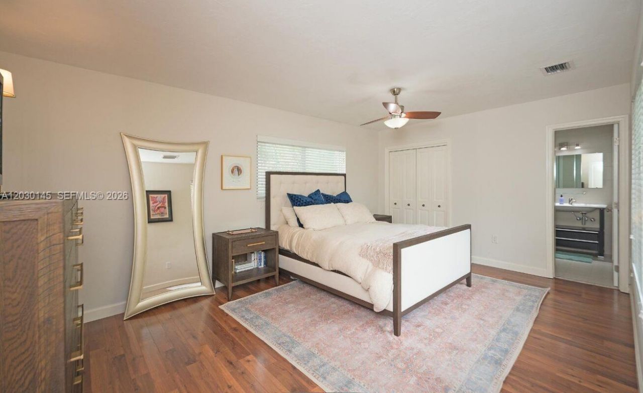 423 Alhambra Cir , Coral Gables, FL 33134 Photo