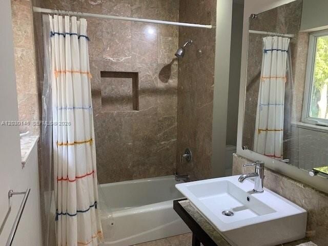 423 Alhambra Cir , Coral Gables, FL 33134 Photo