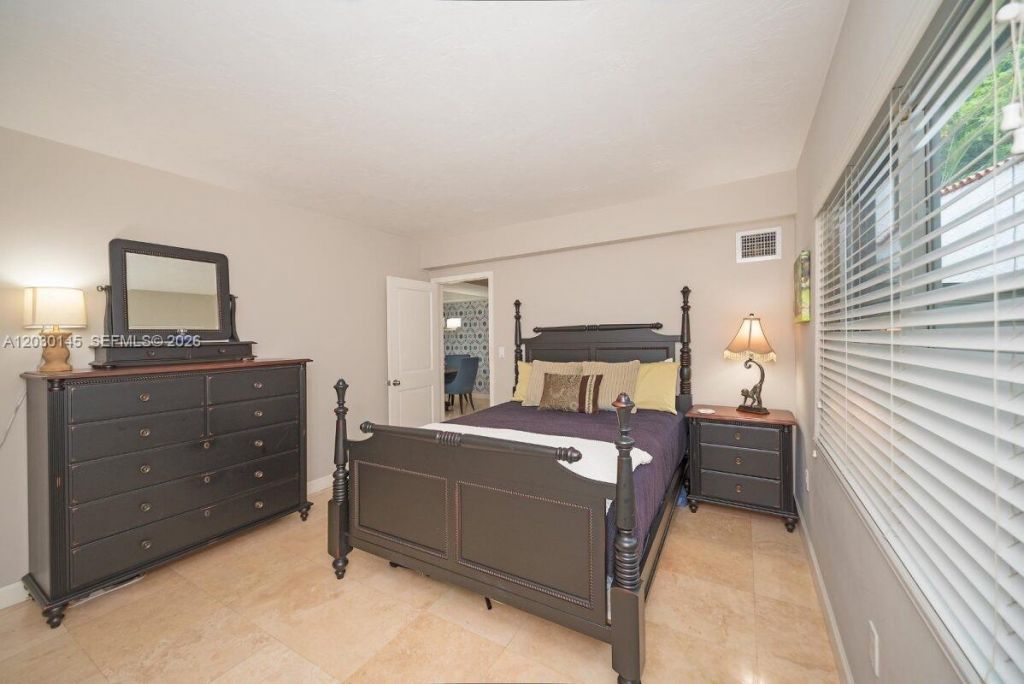 423 Alhambra Cir , Coral Gables, FL 33134 Photo