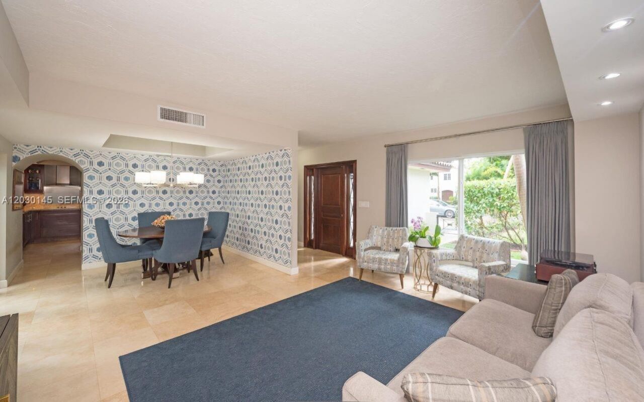 423 Alhambra Cir , Coral Gables, FL 33134 Photo