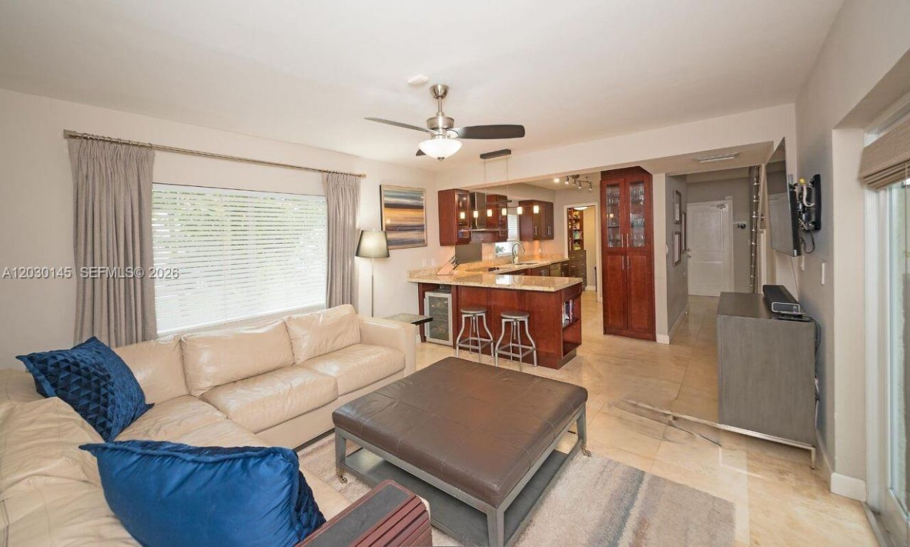423 Alhambra Cir , Coral Gables, FL 33134 Photo