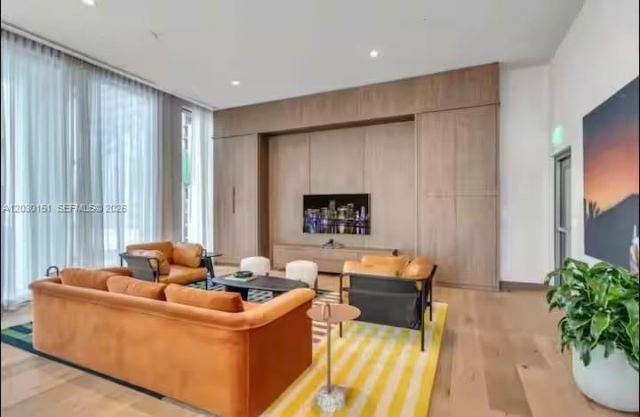 11 NE 6th St , Unit 1212, Miami, FL 33132 Photo