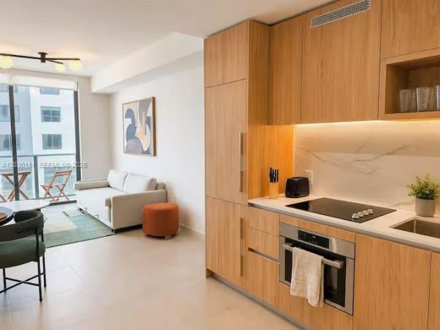 11 NE 6th St , Unit 1212, Miami, FL 33132 Photo