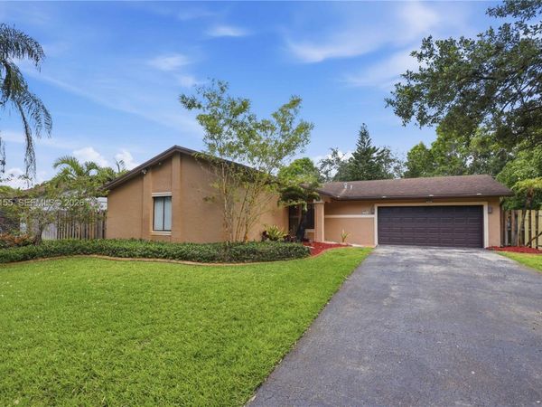 12106 Lymestone Way, Cooper City, FL 33026