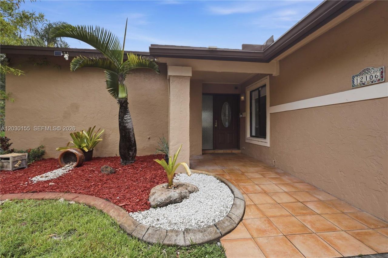 12106 Lymestone Way, Cooper City, FL 33026 Photo
