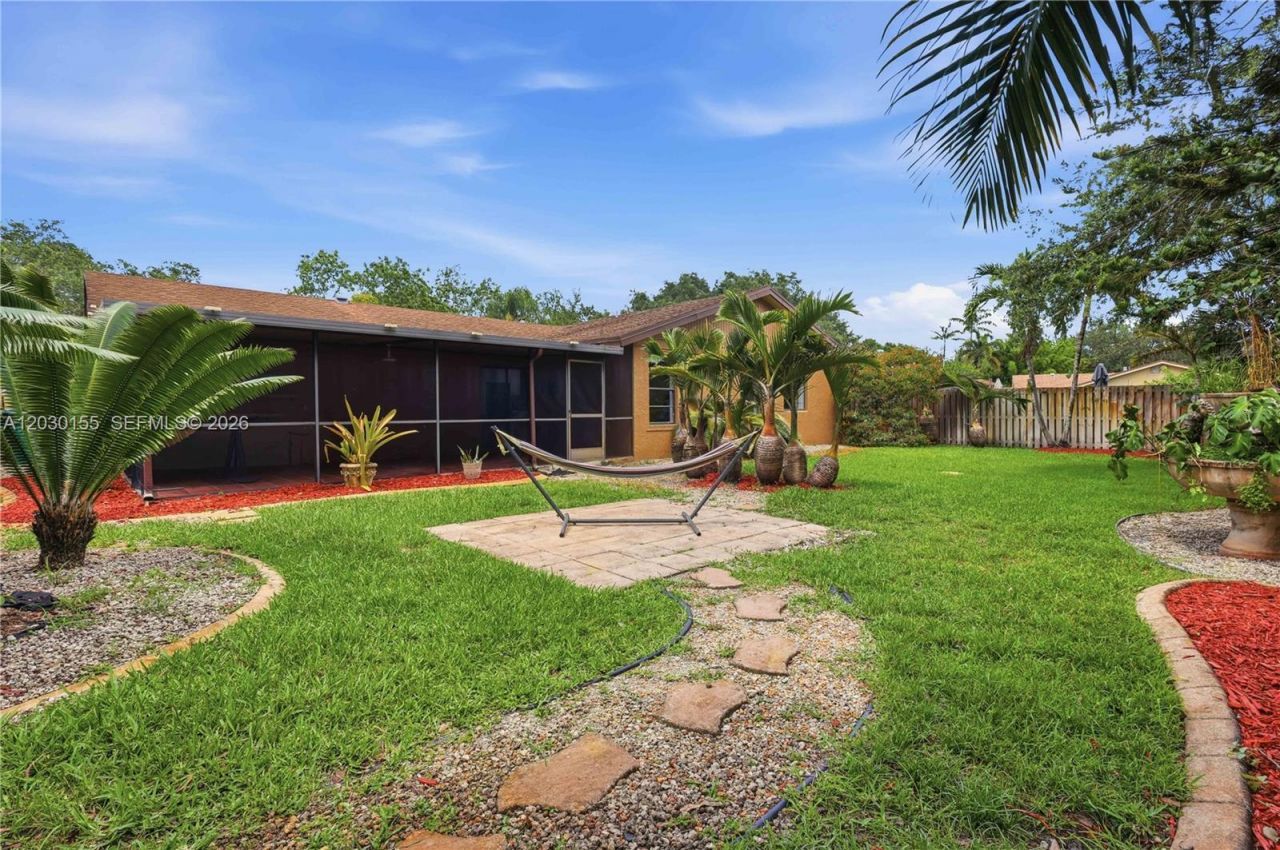 12106 Lymestone Way, Cooper City, FL 33026 Photo