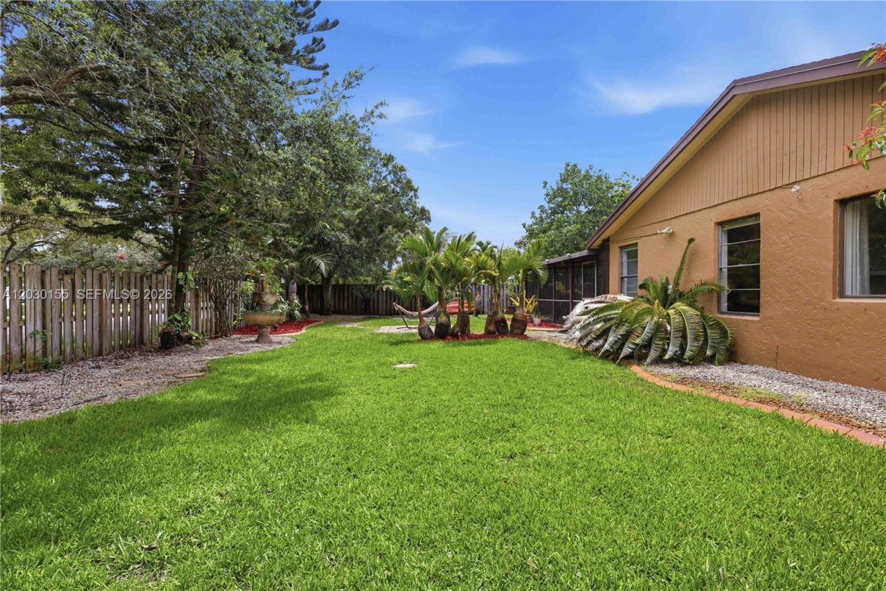 12106 Lymestone Way, Cooper City, FL 33026 Photo