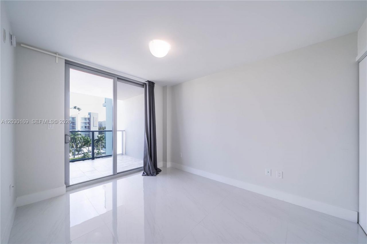 1133 102nd St, Unit 702, Bay Harbor Islands, FL 33154 Photo