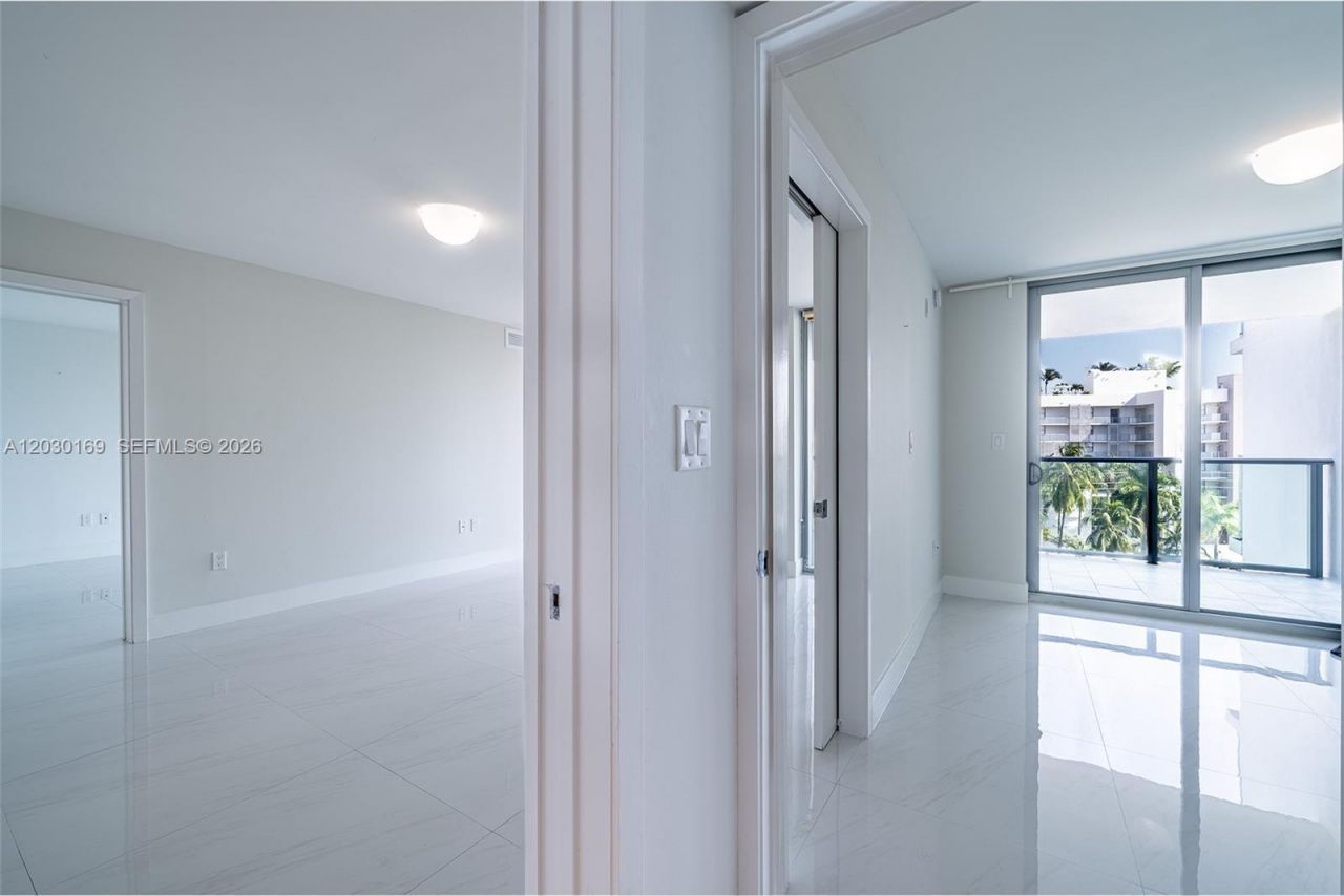 1133 102nd St, Unit 702, Bay Harbor Islands, FL 33154 Photo