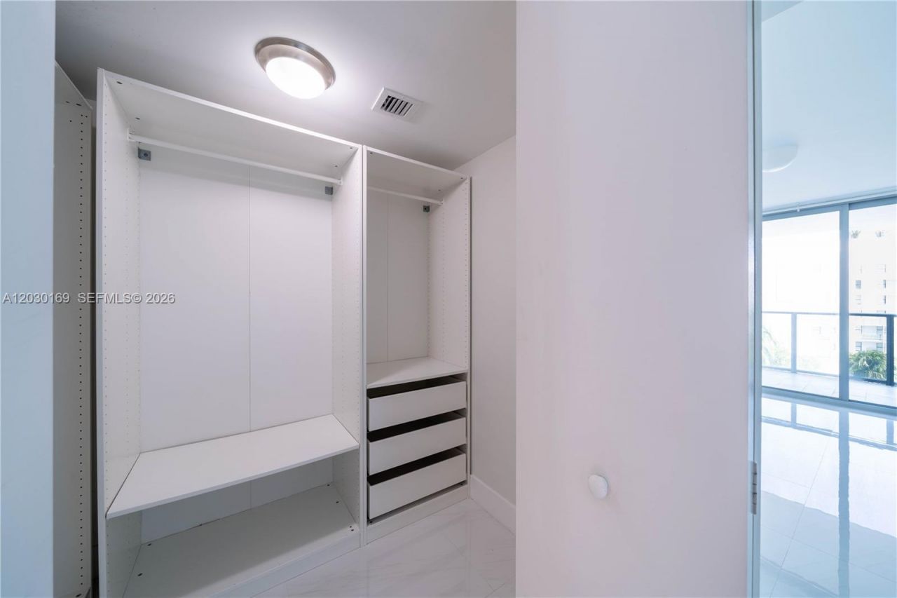 1133 102nd St, Unit 702, Bay Harbor Islands, FL 33154 Photo