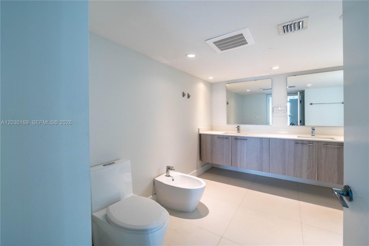 1133 102nd St, Unit 702, Bay Harbor Islands, FL 33154 Photo