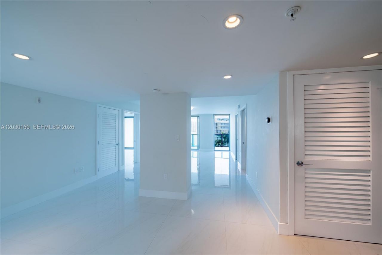 1133 102nd St, Unit 702, Bay Harbor Islands, FL 33154 Photo